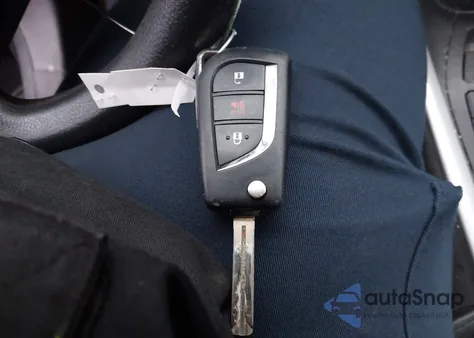 2019 Toyota Rav4 Le z USA, uszkodzony, nr VIN 2T3F1RFVXKW080291